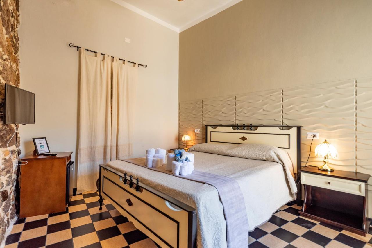 Domo Sa Barra Bed & Breakfast Sant'Antioco Exterior photo